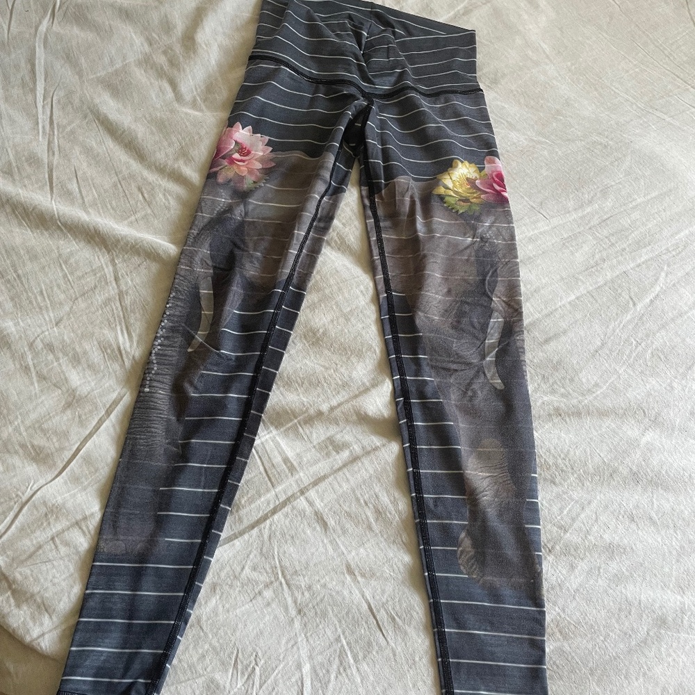Teeki Love the Elephant Hot Pant